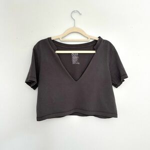 BDG V-neck cropped tee